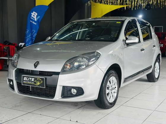 RENAULT SANDERO 1.0 EXPRESSION 16V FLEX 4P MANUAL RENAULT SANDERO 1.0 EXPRESSION 16V FLEX 4P MANUAL